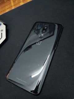 OnePlus 6 Just a minor crack on front