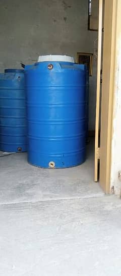 200 gallons water tank. . . price 7500/-