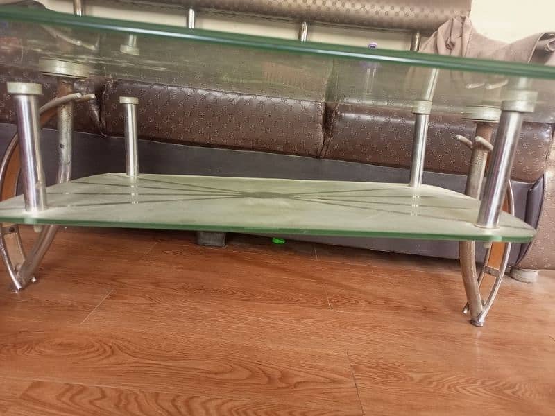 urgent sale. . tempered glass centre table+1 side table with covers 8