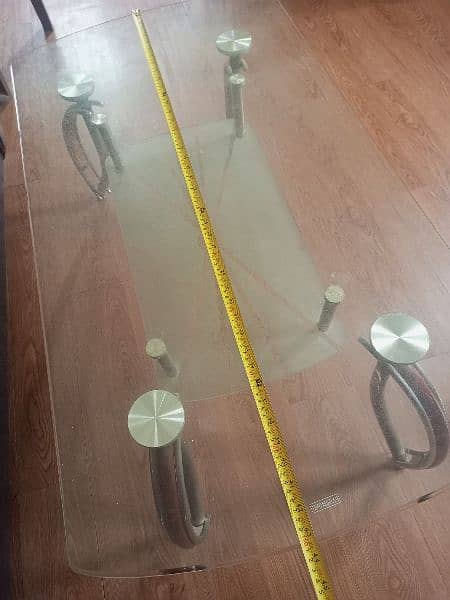 urgent sale. . tempered glass centre table+1 side table with covers 9