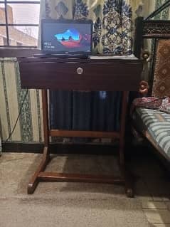 Study Table 10/10 condition /Table/Available in Rawalpindi