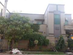 Askari 11, Sector A, 12 Marla, 4 Bed Luxury House For Rent.