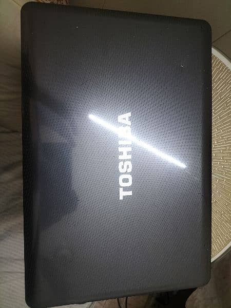 Toshiba core i3 laptop 8GB ram 1