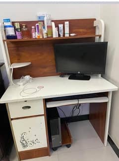 computer , laptop, study table