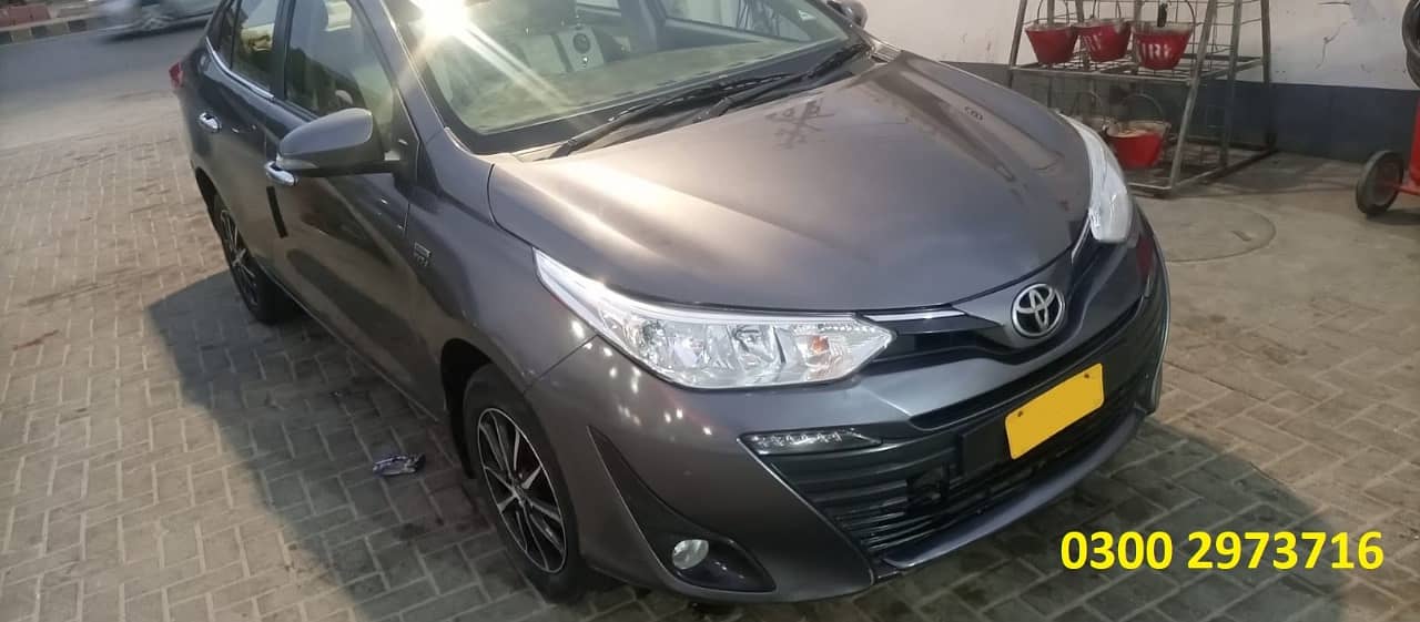 Toyota Yaris 2021 ATIV-X CVT 1.5 (Grey) 2