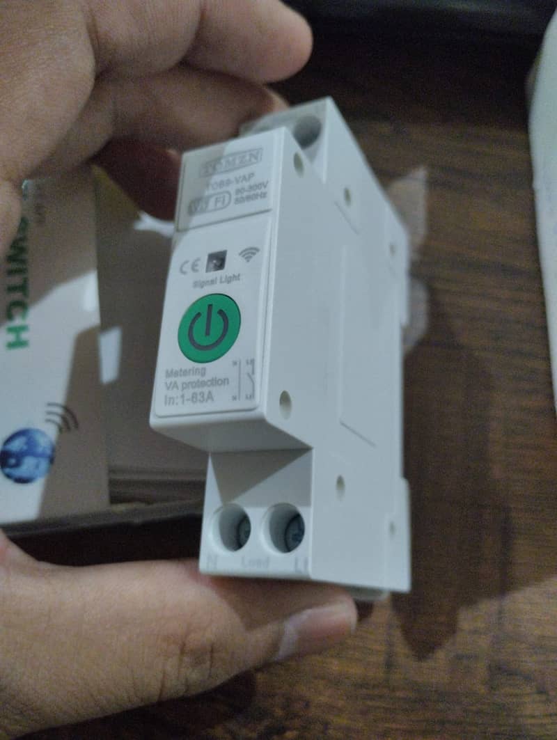 63A TUYA WiFi MCB Smart Over Current Under Voltage Protection 1