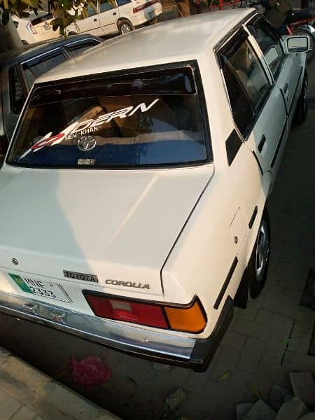 Toyota 86 1982 8