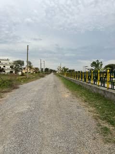 8 Marla Plot on Main Service Road available For sale