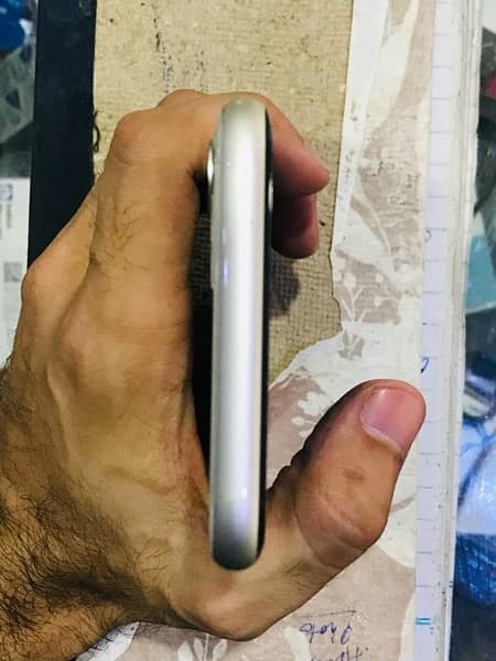 Iphone 11 256 GB PTA Approved complete Box 6