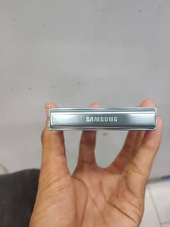 Samsung Flip5 8/512