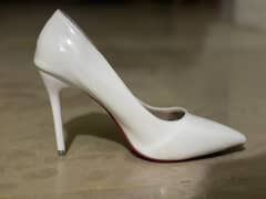 brand IELGY . colour: white. SiZE :EU 40  heels 10 cm