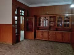 10 Marla Lower Portion For Rent In Good Block Allama Iqbal Town