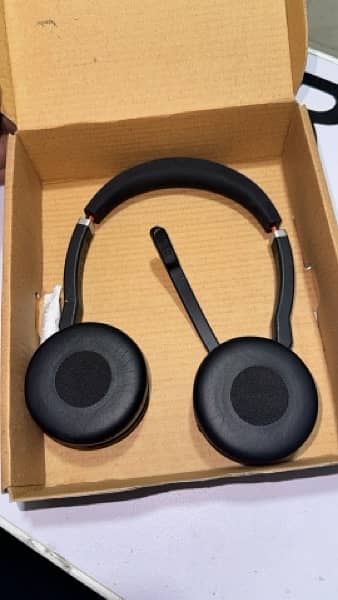 Jabra Evolve 75 SE Wirless Noise Cancellation Headphone 2