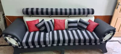 5 seater sofa set with cushions