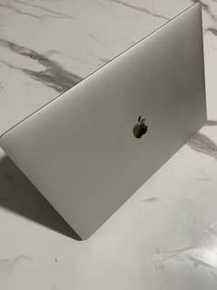 A+ MacBook Pro (16" -inch, 2019)   Core i9 processor 64GB RAM 512 SSD