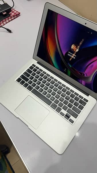 MacBook Air (13-inch, Mid 2013) 5