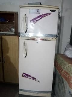 I WANT TO SELL MY WAVES COMPANY REFRIGERATOR CALL 03204881940