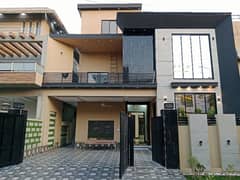 10 Marla Brand New House for Sale in Uet society college road Lahore