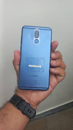 huawei Mate 10 lite one handed mobile