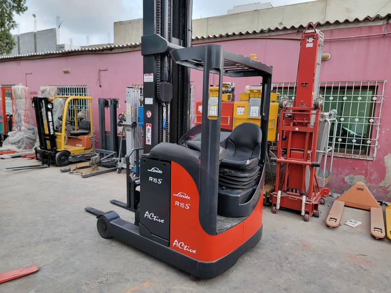 Linde R16SHD-12 Battery Operated Electric Reach Truck Lifter Forklift 2