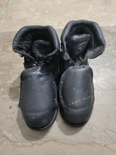 safety shoes {Iron Age} size 7M