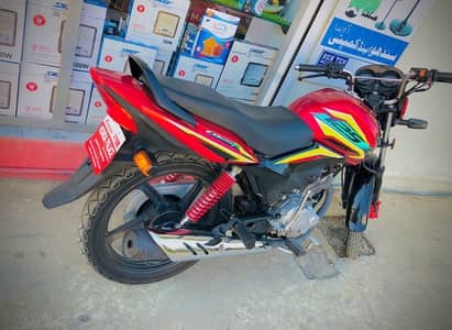 honda cb125f seems like new