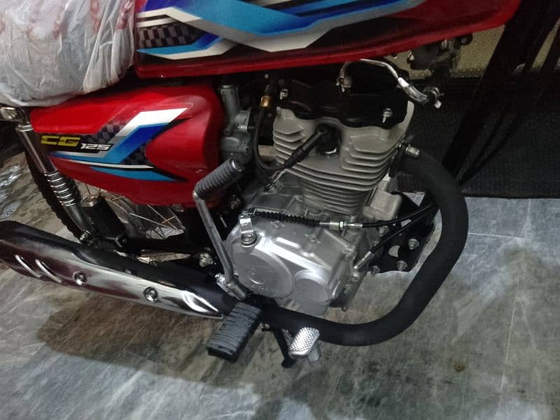 Honda 125 bike motorcycle 4