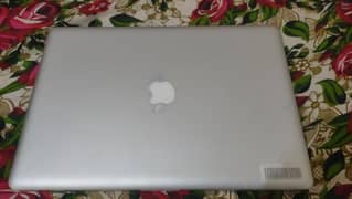 Macbook pro 2012 10/10 condition