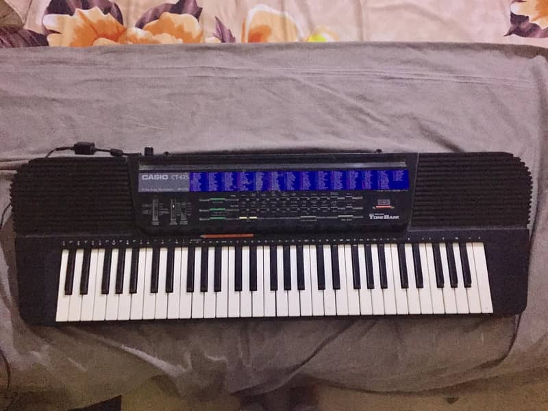 Casio CT-625 Piano Keyboard With Adopter 0