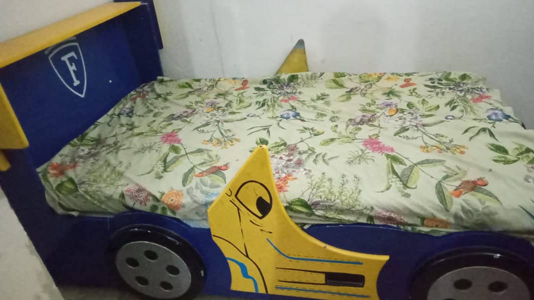 single bed beautifull shape 3