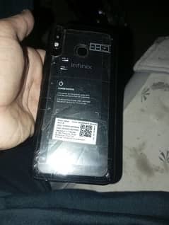 infinix hot 8lite with box used condition chalne me all ok ha