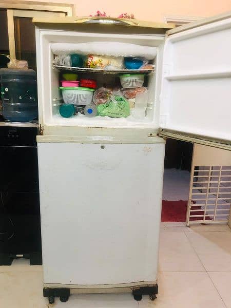 large refrigerator urgent sale 1