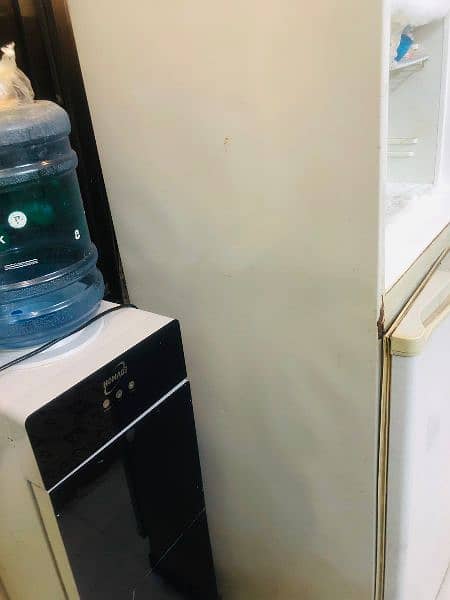 large refrigerator urgent sale 3