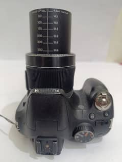 Semi DSLR camera