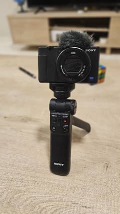 Sony Zv1 64gb with Vlogger Kit very less used