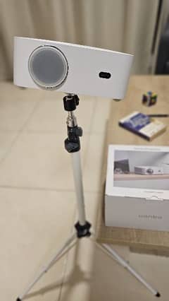 Wanbo X1 pro Projector with Stand