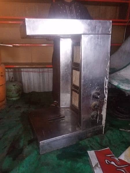 Shwarma Machine 3 burner used but in working condition 2