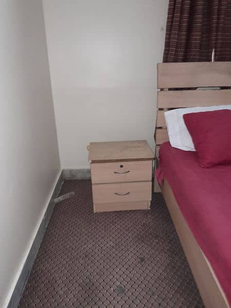 Bed with matress, 2 side small drawer and 1 dressing table 2