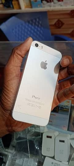 I phone 5s 10 by 9 condition