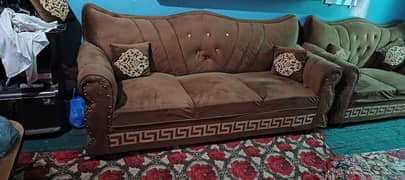 Beautifull soofa set 6 seater in new condition