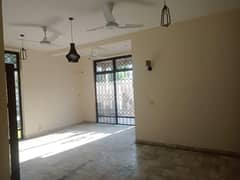 1 Kanal Luxury House For Rent at Ideal Location in K Block Model Town Lahore
