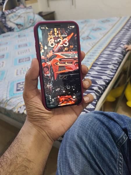iphone xs 256 gb mint condition pta approved no any fault 1