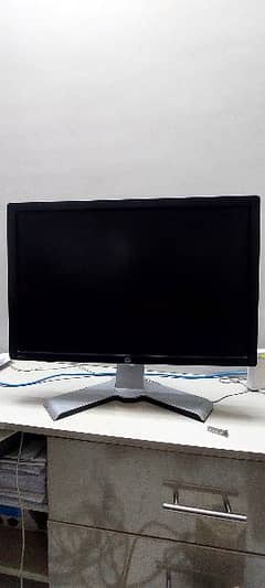 COMPUTER ( HP MONITOR AND DELL CPU workstation