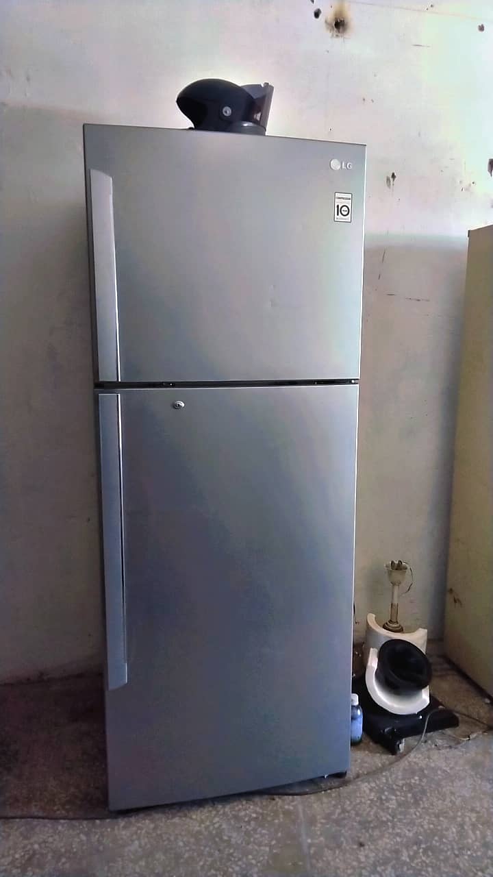 LG inverter fridge genuine condition 1