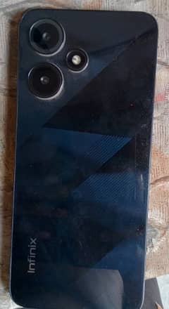I'm selling this phone Infinix Hot 30 ply