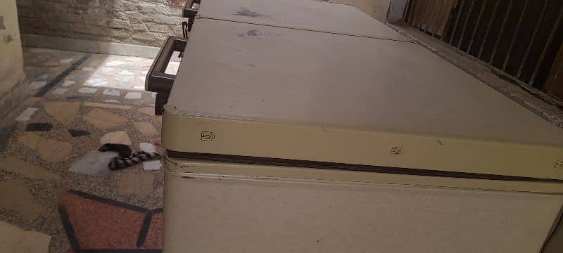 dawlance deep freezer for sale just in 45000/_ 2