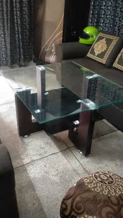 center table in excellent condition