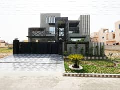 Prime Location House For Sale In Beautiful Nespak Housing Society Phase 3 - Block A