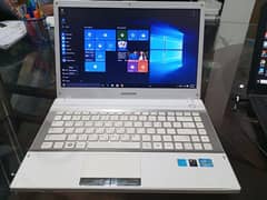 Samsung 4th/Gen 256GB Ssd White Pearl Immaculate Condition Laptop