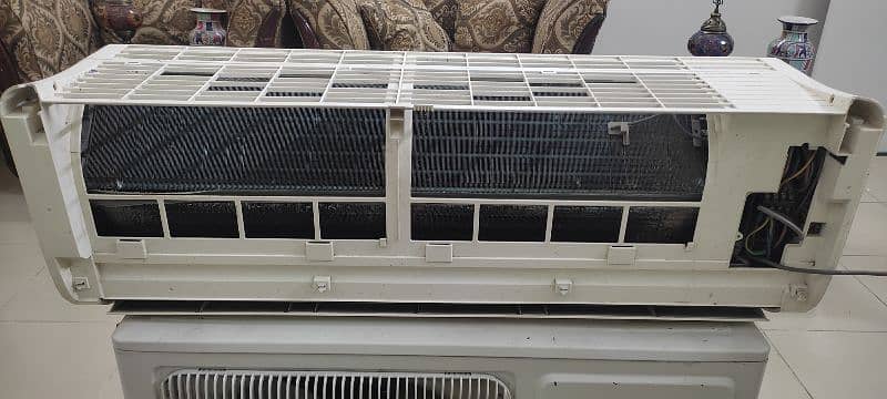 Gree 1.5 ton AC for Sale (Non Inverter) 4